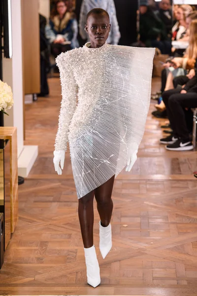 Look 8